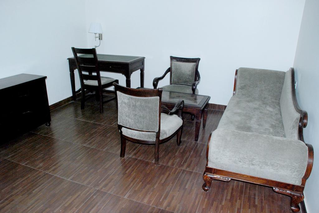 La Premier Spa And Resort Amer 外观 照片